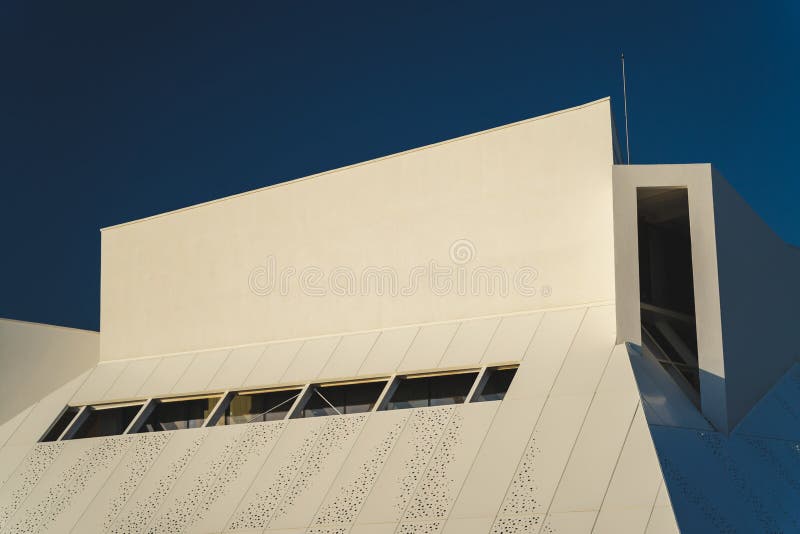 Carcavelos, Πορτογαλία - 12/31/18: Πανεπιστημιακή εκτελεστική εκπαίδευση Nova στοκ εικόνες με δικαίωμα ελεύθερης χρήσης Carcavelos, Πορτογαλία - 12/31/18: Πανεπιστημιακή εκτελεστική εκπαίδευση Nova στοκ εικόνες με δικαίωμα ελεύθερης χρήσης