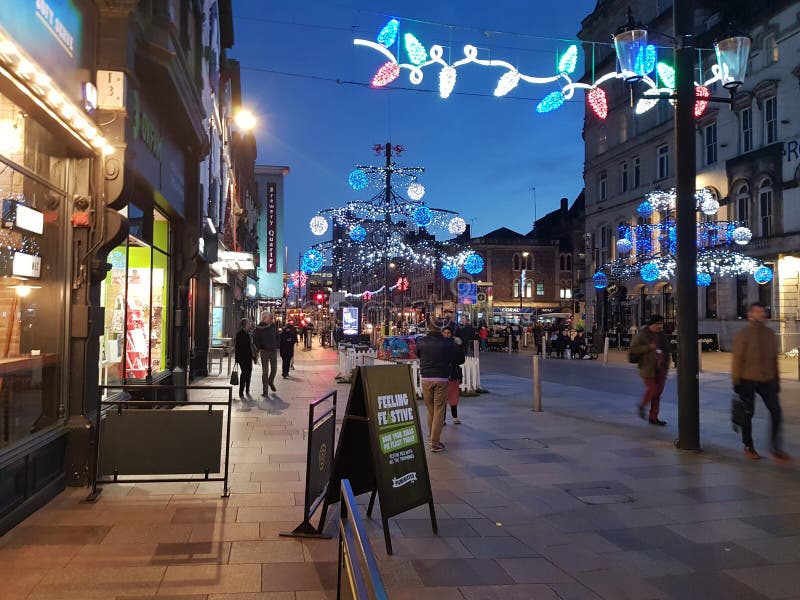 File:Cardiff city centre (19104824144).jpg - Wikimedia Commons