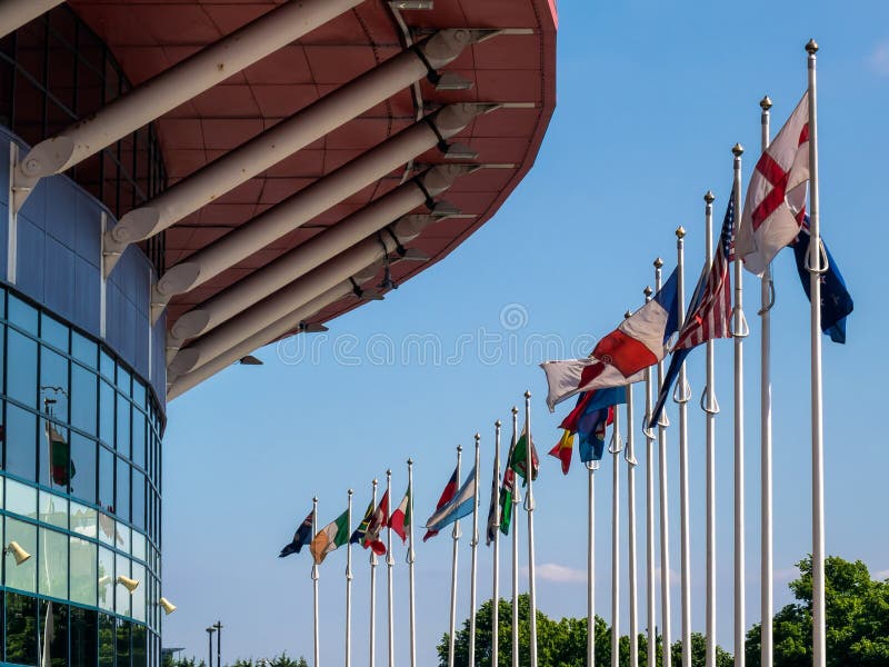 CARDIFF, PAYS DE GALLES - 8 JUIN : Le Millennium Stadium aux bras de Cardiff photo stock CARDIFF, PAYS DE GALLES - 8 JUIN : Le Millennium Stadium aux bras de Cardiff photo stock