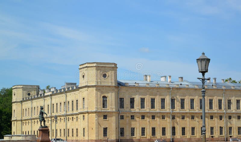 Da meridionale facciata da il grande palazzo.