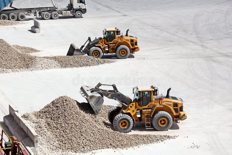 Cargo Terminal For Loading Of Gypsum Cargo By Ship Cranes Cargo Terminal For Loading Of Gypsum Cargo By Ship Cranes