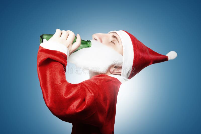 Caricature de bière potable ivre drôle du père noël images stock Caricature de bière potable ivre drôle du père noël images stock