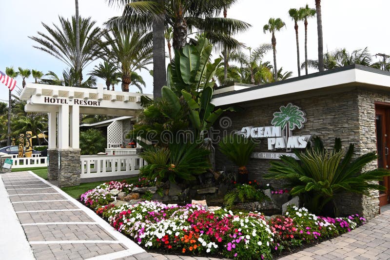 CARLSBAD CALIFORNIA 15 JUNI 2025 : Ocean Palms Beach Resort är ett 120 butiskt hotellrum som är inkapslat i en lugnande och tyst l royaltyfri fotografi