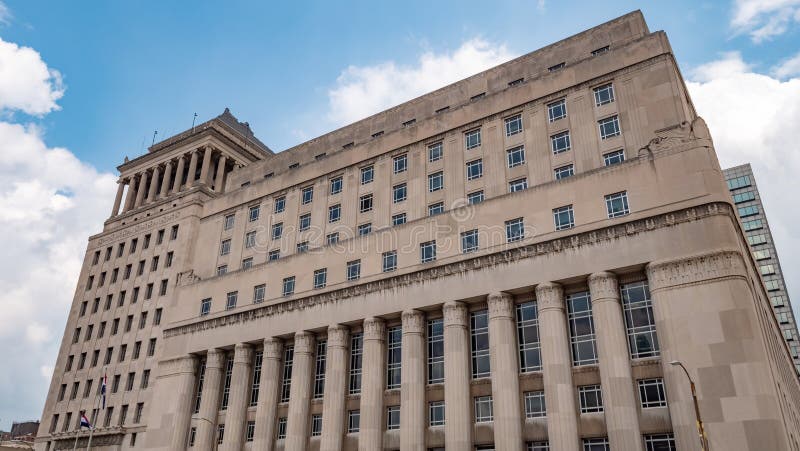 Carnahangerechtsgebouw St Louis City Circuit Court - ST LOUIS, DE V.S. - 19 JUNI, 2019 stock afbeeldingen Carnahangerechtsgebouw St Louis City Circuit Court - ST LOUIS, DE V.S. - 19 JUNI, 2019 stock afbeeldingen