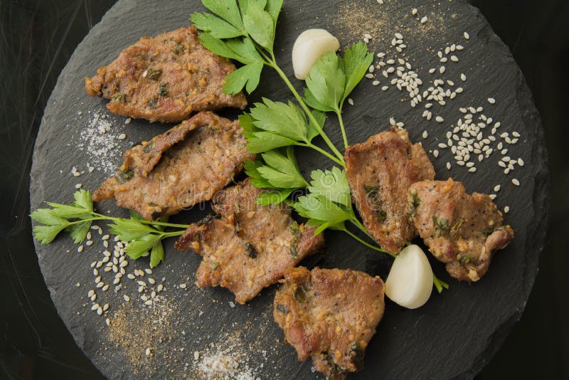 Carne arrostita coreana, bulgogi, carne del barbecue Vista superiore immagini stock libere da diritti Carne arrostita coreana, bulgogi, carne del barbecue Vista superiore immagini stock libere da diritti