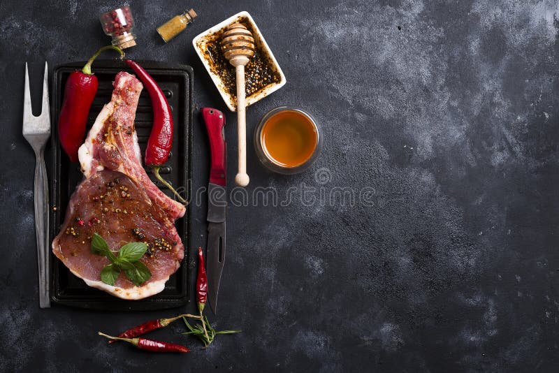 Download Carne Cruda, Filete De Carne De Vaca Imagen de archivo - Imagen de tajada, filete: 100526007