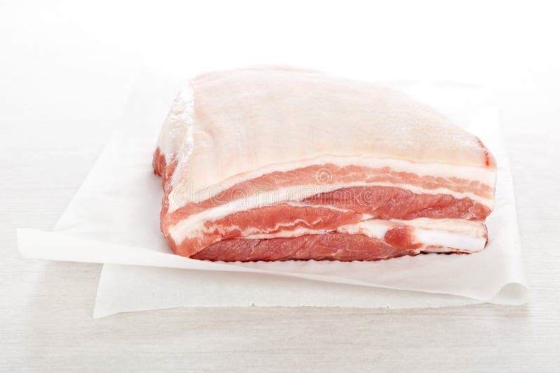 Parcela Crua Da Barriga De Carne De Porco Imagem De Stock Imagem De Branco Gordo 28044101