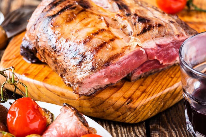 Espeto De Picanha Da Carne Pronto Para Cozinhar Imagem de Stock - Imagem de  frescor, grelhado: 132253239