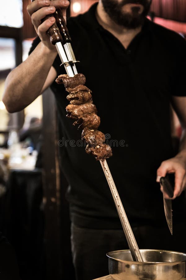 Espeto De Picanha Da Carne Pronto Para Cozinhar Imagem de Stock - Imagem de  frescor, grelhado: 132253239