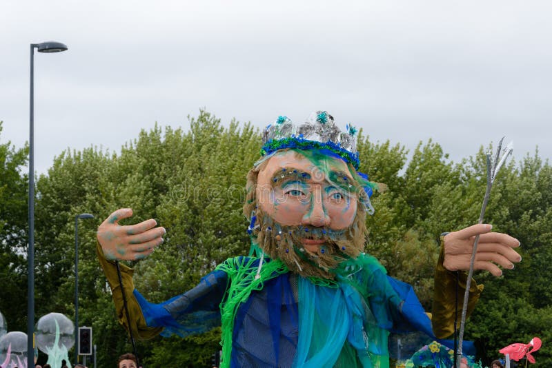 Carnevale della parata di festival dei giganti in Telford Shropshire fotografia stock Carnevale della parata di festival dei giganti in Telford Shropshire fotografia stock