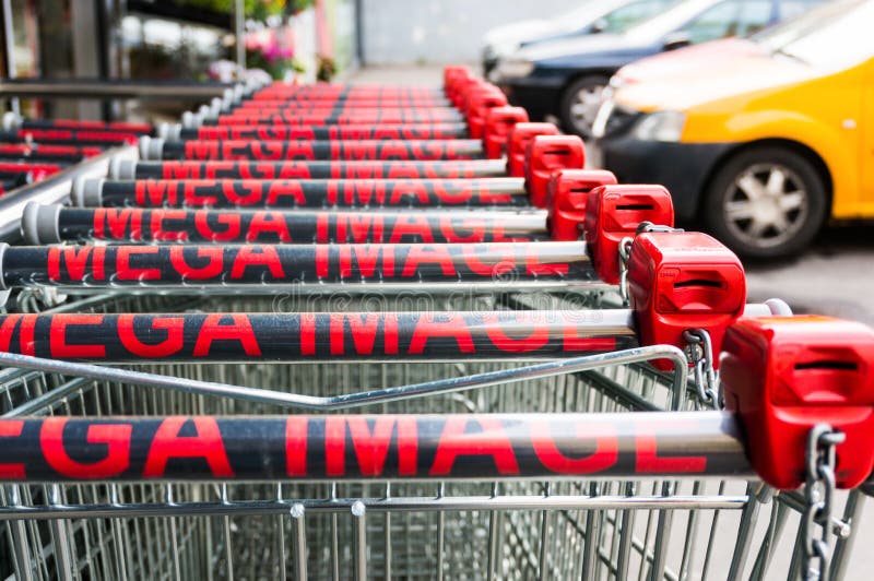 Carrelli mega di immagine immagine stock libera da diritti Carrelli mega di immagine immagine stock libera da diritti