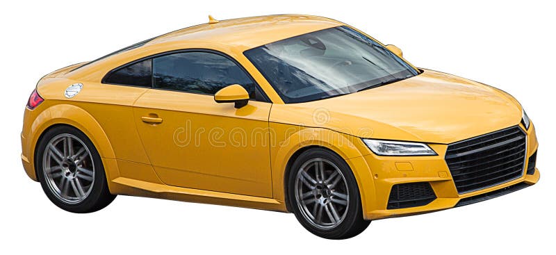 Carro amarelo do cupê de Audi em um fundo transparente