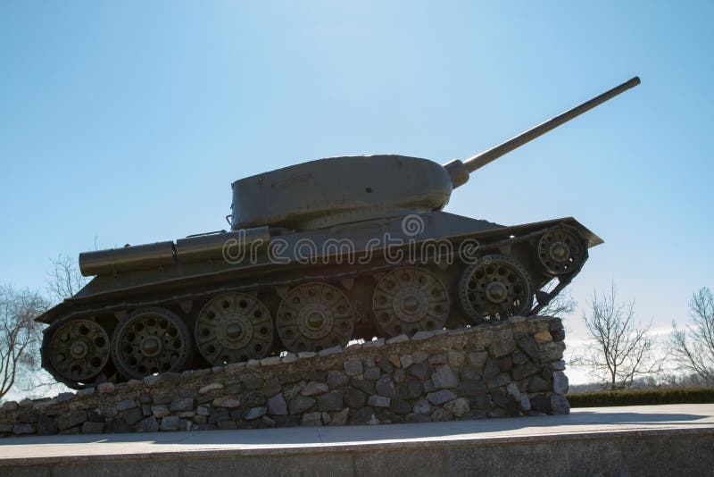 Carro armato della seconda guerra mondiale t - 34 fotografia stock libera da diritti Carro armato della seconda guerra mondiale t - 34 fotografia stock libera da diritti