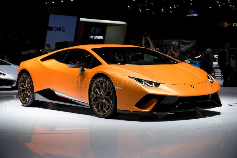 Carro de esportes de Lamborghini Huracan Performante fotografia de stock Carro de esportes de Lamborghini Huracan Performante fotografia de stock