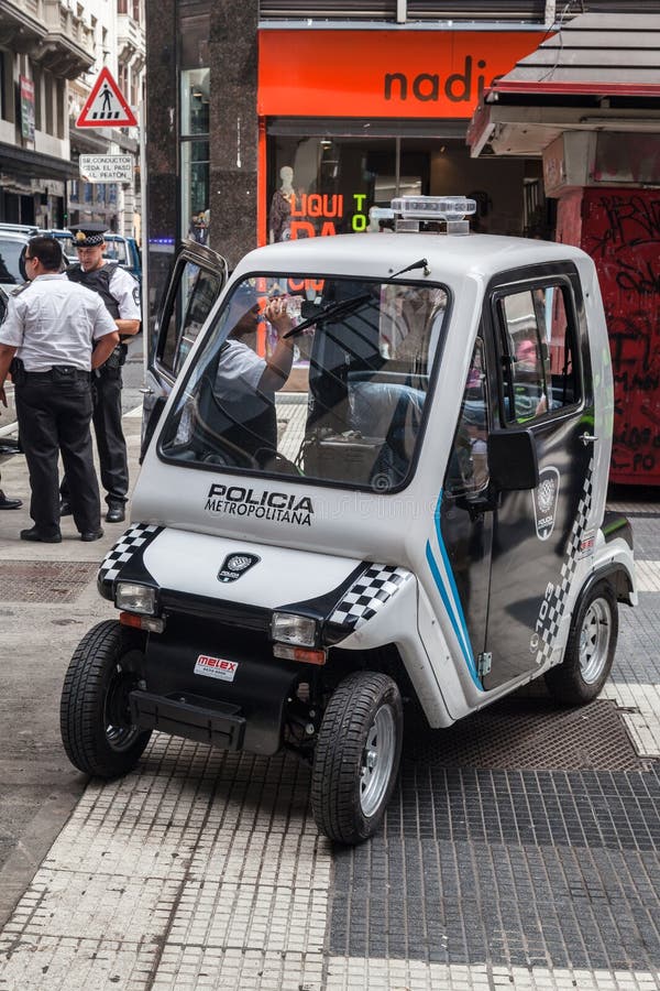 Carro De Polícia Minúsculo Buenos Aires Argentina Foto Editorial - Imagem de  carro, centro: 29358931