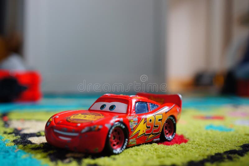 Carro De Corrida Infantil Em Vermelho Fotografia Editorial