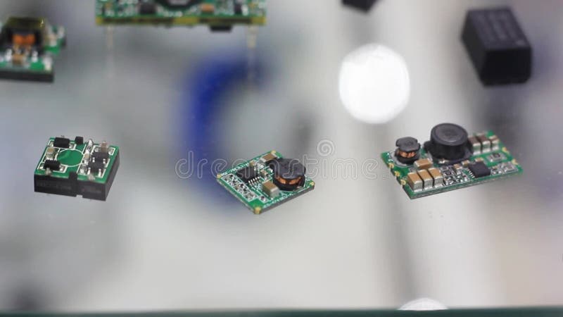 Carte de microcircuit intégrée à montage vert avec éléments semi-conducteurs