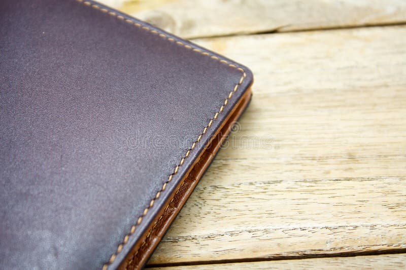Carteira de couro castanho foto de stock royalty free