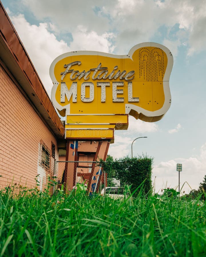 Travel photograph of vintage Fontaine Motel sign in Detroit Michigan. Travel photograph of vintage Fontaine Motel sign in Detroit Michigan