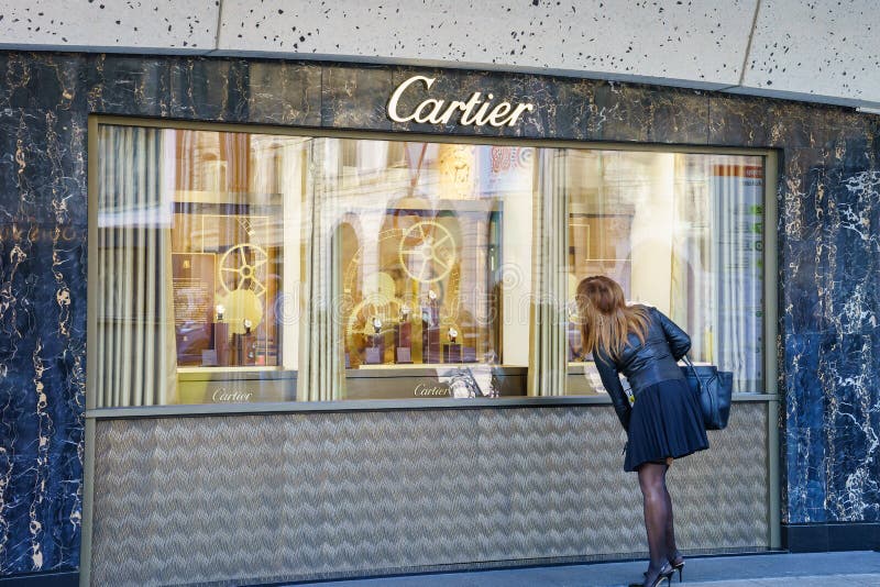 where is there a cartier shop