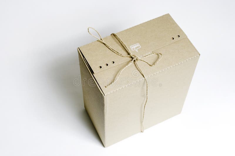 Carton ficelé photographie stock