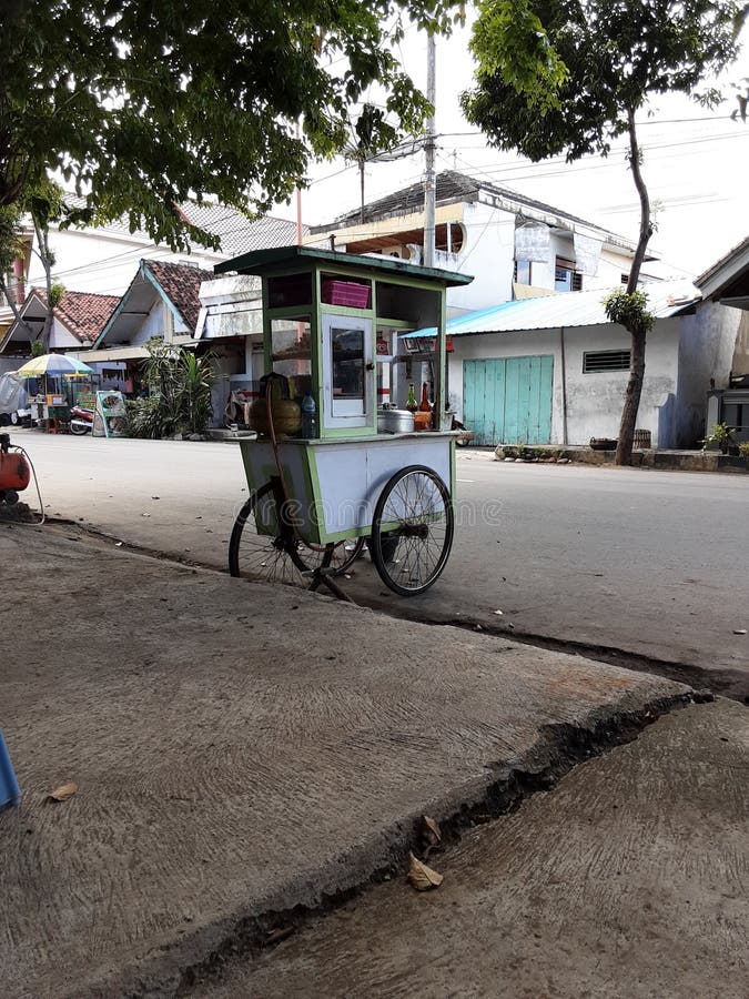 Carts meatball & x28;in indonesian = gerobak bakso& x29;, this food is very famous in indonesis