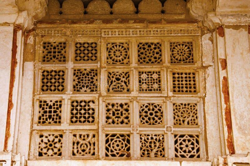 Carved jali on the outer wall of Sarkhej Roza, mosque and tomb complex. Makarba, Ahmedabad, Gujarat