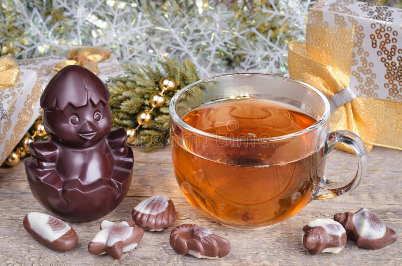 Carácter del té y del chocolate de la Navidad fotografía de archivo Carácter del té y del chocolate de la Navidad fotografía de archivo