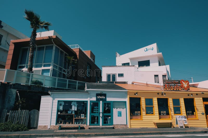 Casa colorida do vintage na praia de kamakura imagens de stock Casa colorida do vintage na praia de kamakura imagens de stock