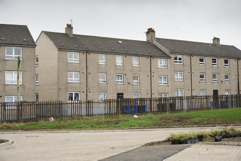 Casa De Consejo Abandonada En Un Barrio Pobre De Viviendas Con Muchos  Problemas De Bienestar Social En Aberdeen Imagen de archivo - Imagen de  inferior, vida: 240714505