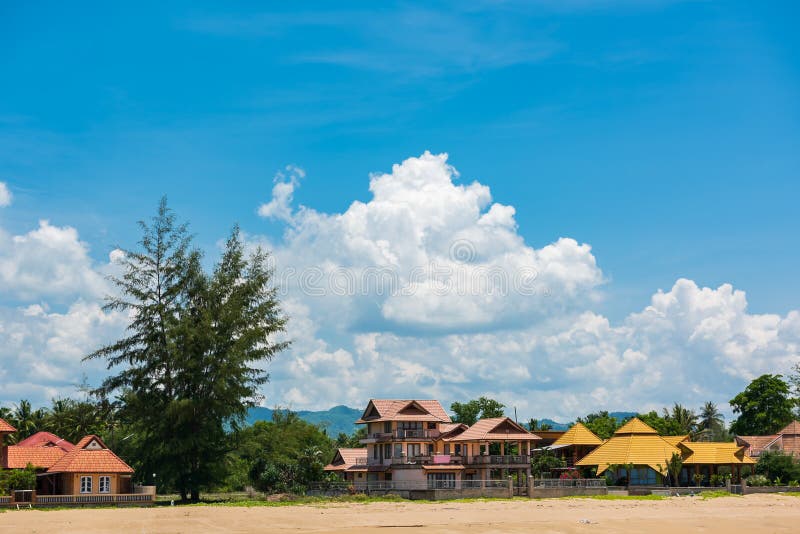 Casa do beira-mar perto de Chon Buri em Tailândia imagem de stock Casa do beira-mar perto de Chon Buri em Tailândia imagem de stock