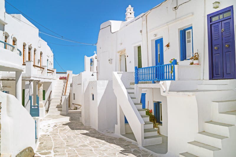 Casa griega tradicional en la isla de Sifnos foto de archivo Casa griega tradicional en la isla de Sifnos foto de archivo