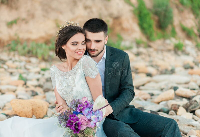 Qualification hierarchy Four Casarse El Novio Y La Novia De La Pareja En Vestido De Boda Cerca Del Mar, En La Playa Imagen de archivo - Imagen de gente, adulto: 201775889 Qualification hierarchy Four Casarse El Novio Y La Novia De La Pareja En Vestido De Boda Cerca Del Mar, En La Playa Imagen de archivo - Imagen de gente, adulto: 201775889