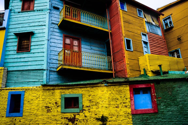 Casas coloridas imágenes de archivo libres de regalías Casas coloridas imágenes de archivo libres de regalías