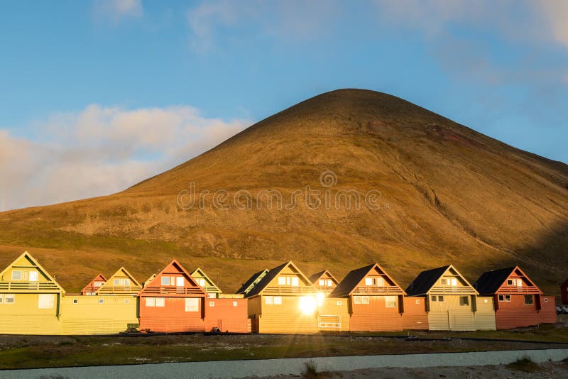 Casas coloridas de Longyearbyen, Svalbard fotos de stock Casas coloridas de Longyearbyen, Svalbard fotos de stock