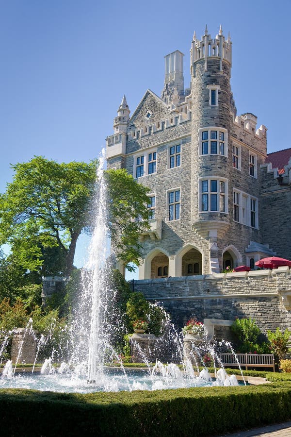 Casas Loma foto de archivo. Imagen de famoso, destinaciones 9688038