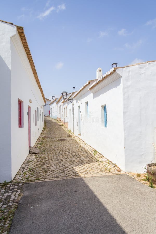 Casas na vila de Pedralva em Aljezur imagens de stock Casas na vila de Pedralva em Aljezur imagens de stock