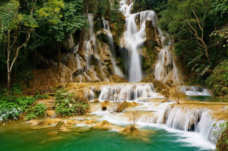 Cascada de Kouang Si en Laos imagenes de archivo Cascada de Kouang Si en Laos imagenes de archivo