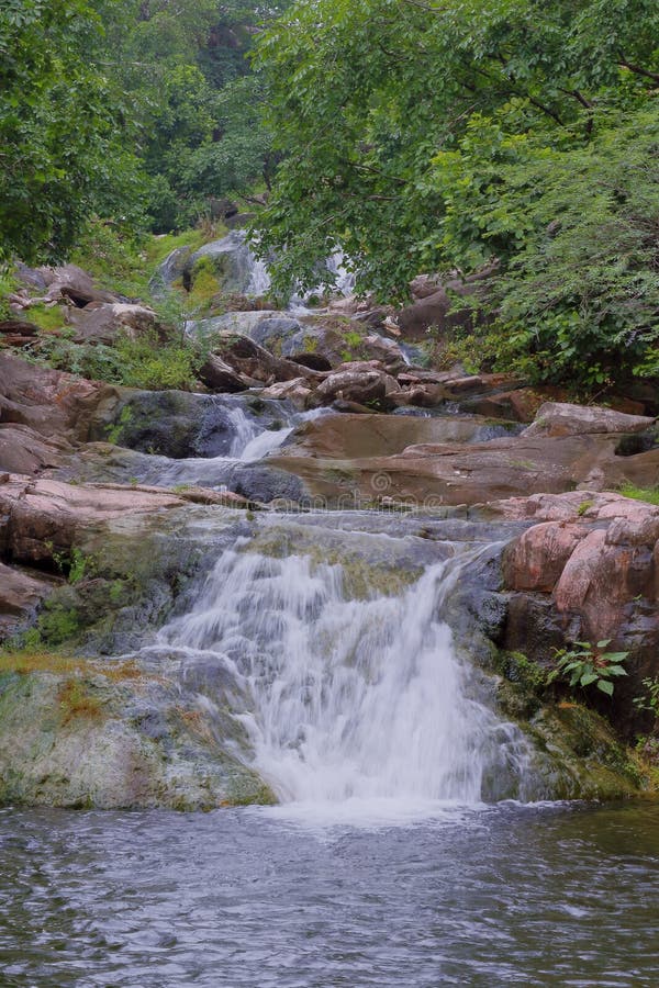 Cascada Natural Naturaleza Fondo De Pantalla. Foto de archivo - Imagen de fluir, lluvioso: 207591334 Cascada Natural Naturaleza Fondo De Pantalla. Foto de archivo - Imagen de fluir, lluvioso: 207591334