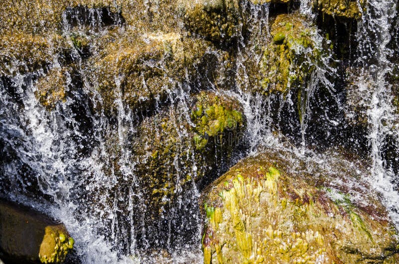 Cascadas y primaveras en la montaña de Helan imagenes de archivo Cascadas y primaveras en la montaña de Helan imagenes de archivo