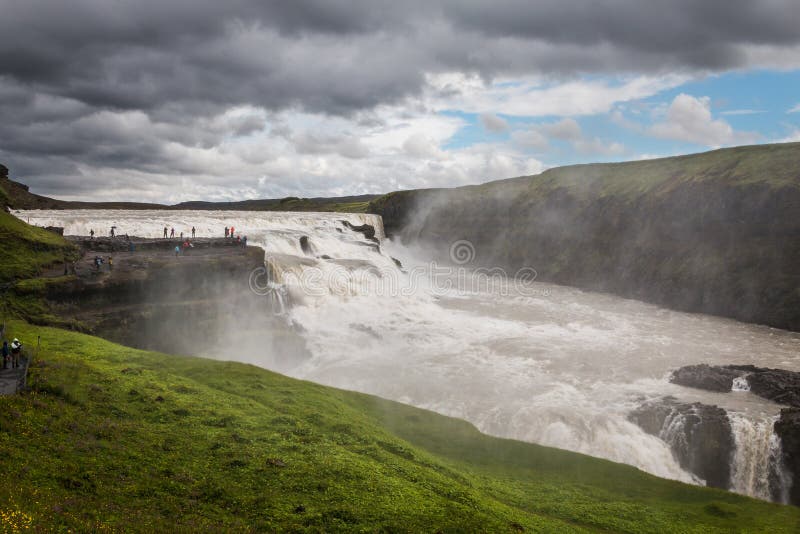 Cascade de Gullfoss la chute d'or en Islande photographie stock Cascade de Gullfoss la chute d'or en Islande photographie stock