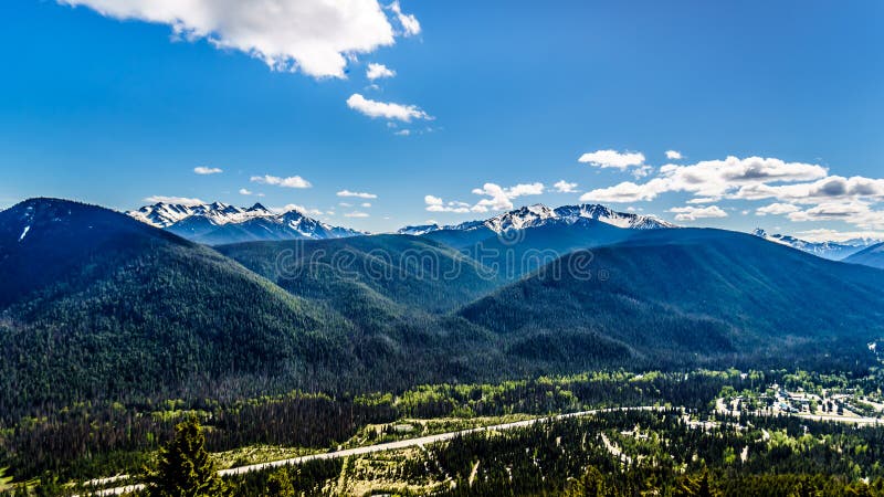 The Cascade Mountain Range In Bc Canada Stock Photo Image Of Horizon