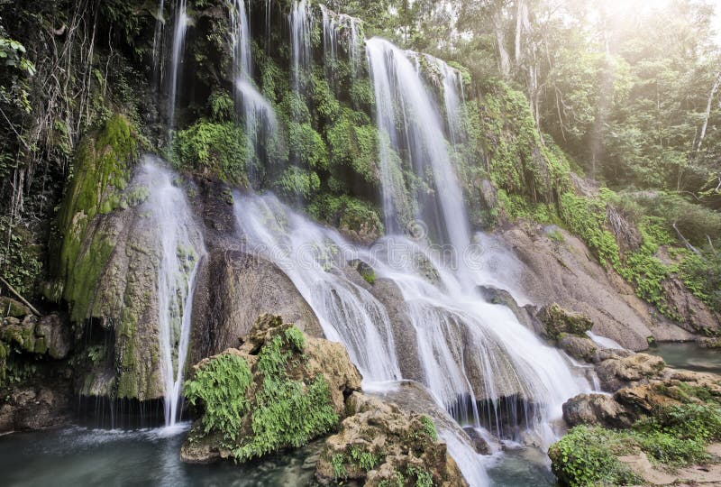 Cascata di Soroa, Pinar del Rio, Cuba immagine stock libera da diritti Cascata di Soroa, Pinar del Rio, Cuba immagine stock libera da diritti