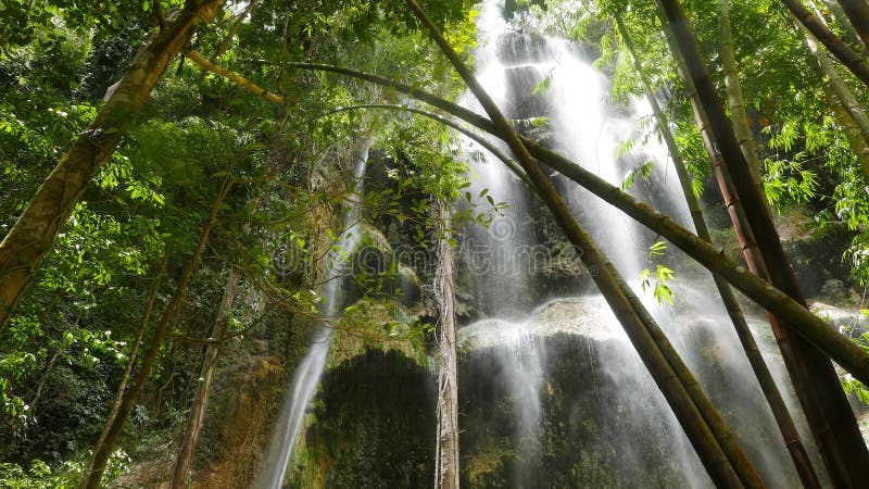 Cascate tropicali 07