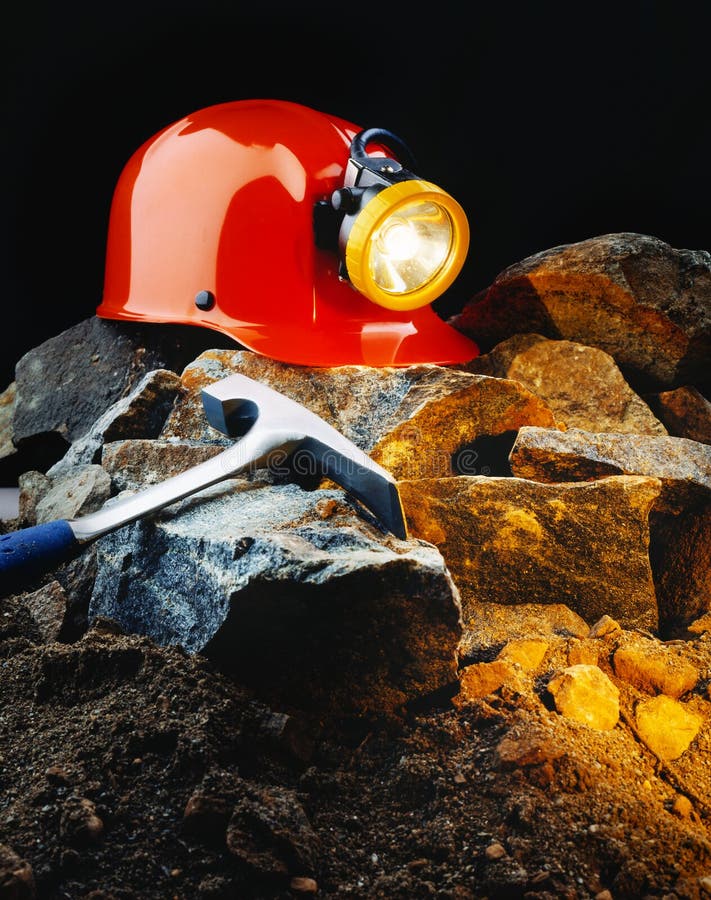Casco de minero imagen de archivo. Imagen de protección 7559413