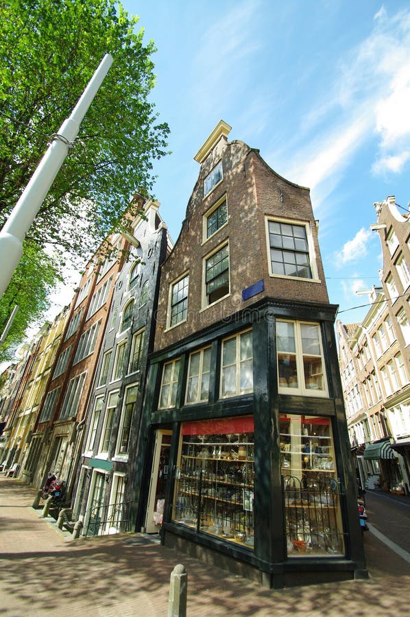 Case di Amsterdam fotografia stock. Immagine di costruito 65374632