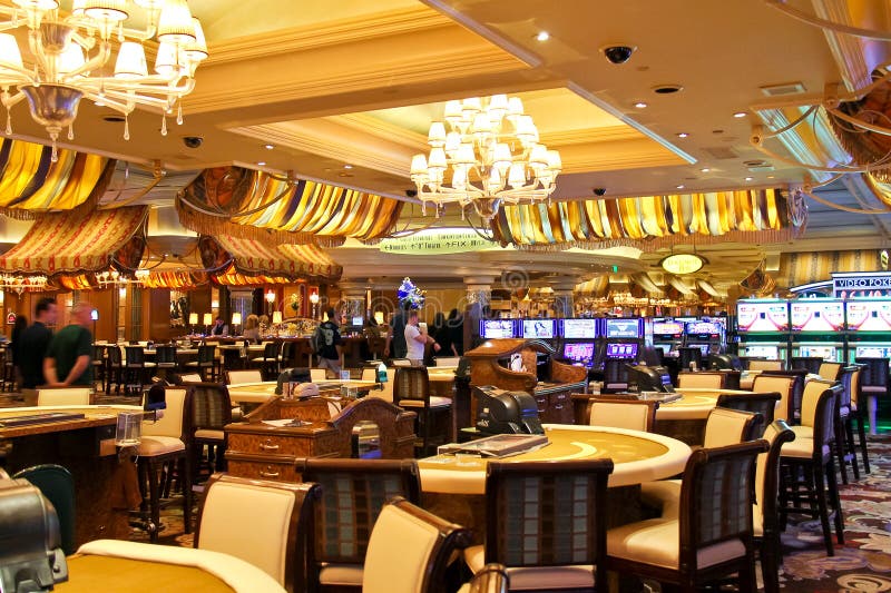 nostalgia navegador espejo de puerta Casino En El Hotel De Bellagio En Las Vegas Imagen de archivo editorial -  Imagen de interior, muestra: 36780864