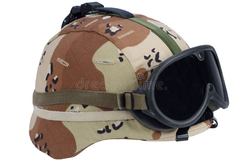 Lunettes De Vision Nocturne Sur Casque Militaire Isolé Sur Fond