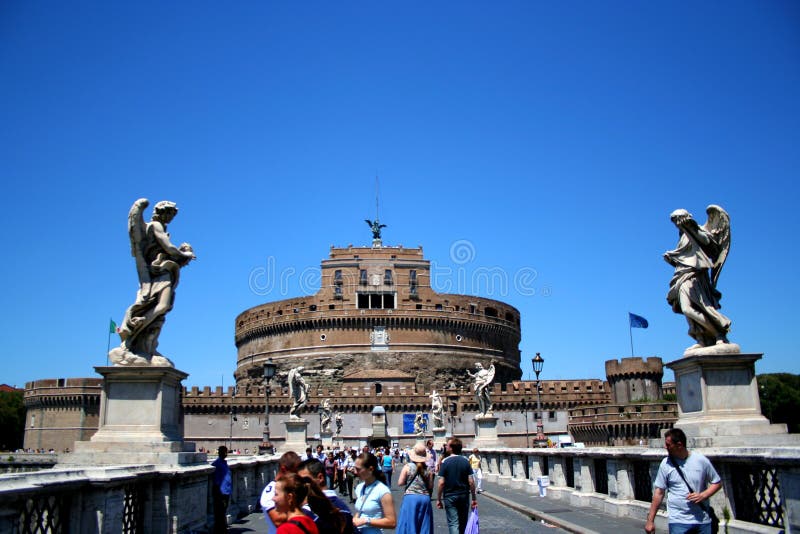 The Castel Sant`Angelo Castle of the Angels in Italian Castel Sant`Angelo or Mausoleo di Adriano; in German Engelsburg in Rome was originally designed as a mausoleum for the emperor Hadrian 76–138 and his descendants, later modified in the castle of dads.