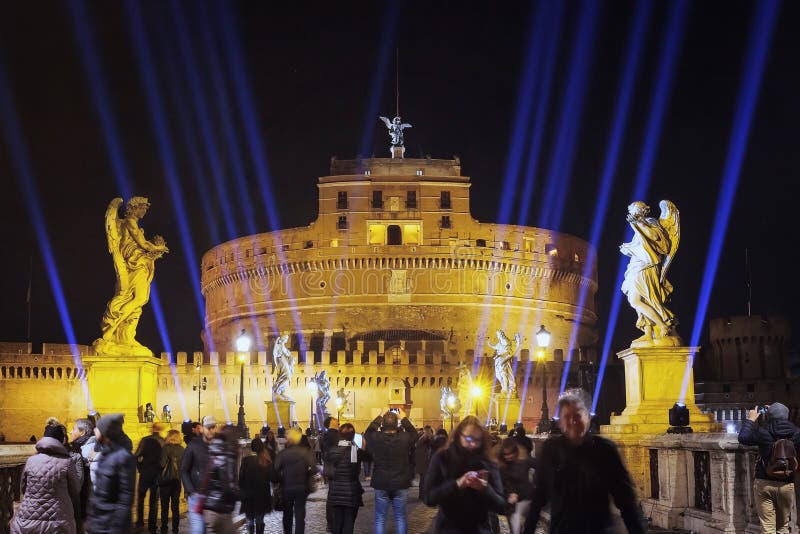 Castel Sant& x27 Angelo που φωτίζεται τη νύχτα στοκ φωτογραφίες με δικαίωμα ελεύθερης χρήσης Castel Sant& x27 Angelo που φωτίζεται τη νύχτα στοκ φωτογραφίες με δικαίωμα ελεύθερης χρήσης
